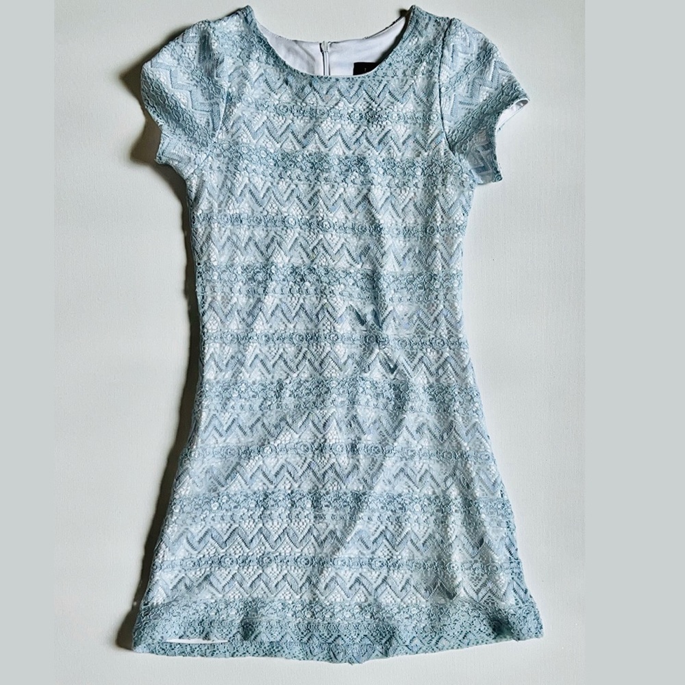 Laundry by Shelli Segal Dress Baby Blue Lace Pattern on White Inside Lining 7